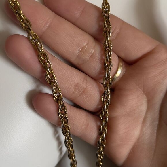 Vintage gold tone long spiral necklace - Picture 6 of 6